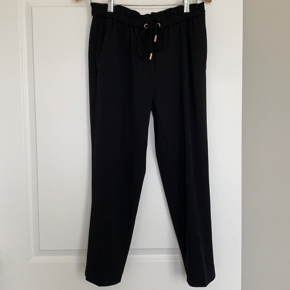 Comfy cropped dress slacks with gold details